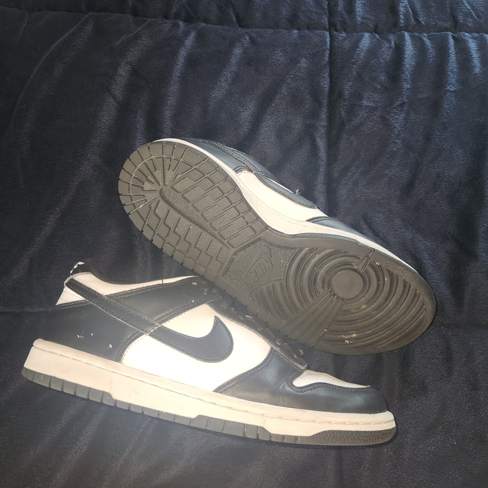 Nike Kids Black and White Low-Top Sneakers